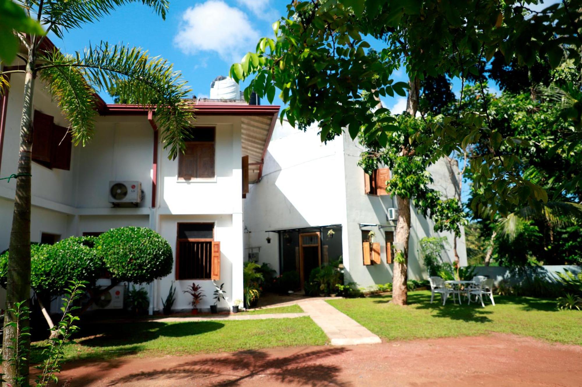 Green Edge Villa Hikkaduwa Buitenkant foto