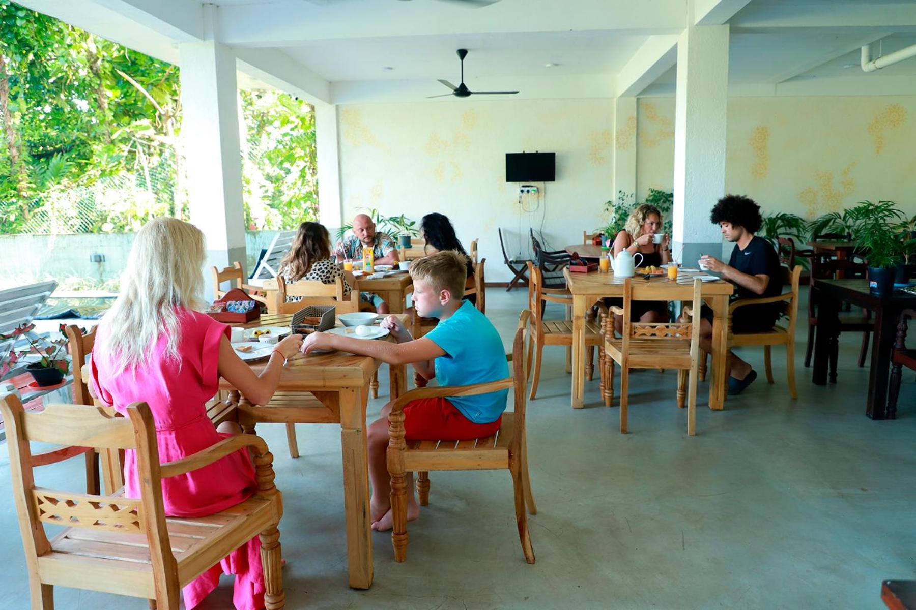 Green Edge Villa Hikkaduwa Buitenkant foto