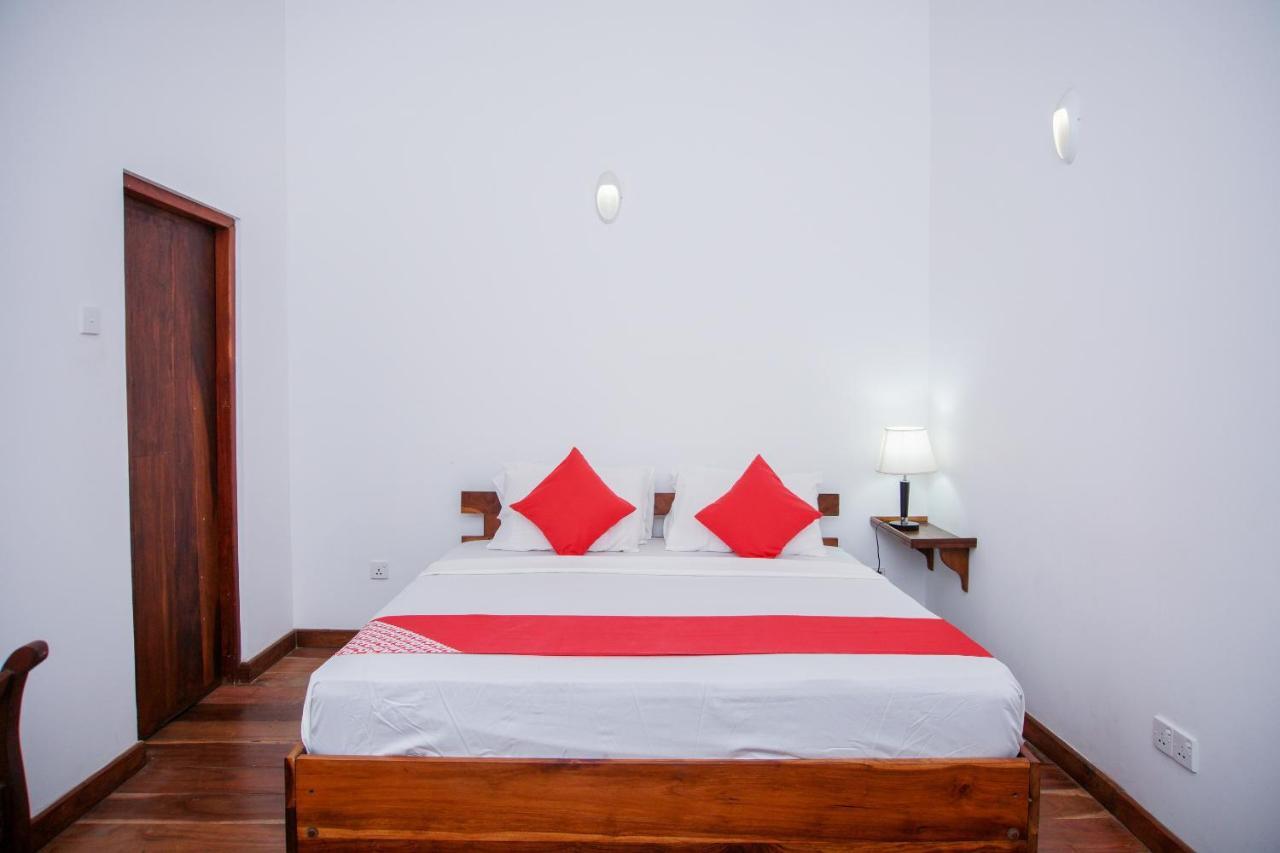 Green Edge Villa Hikkaduwa Buitenkant foto
